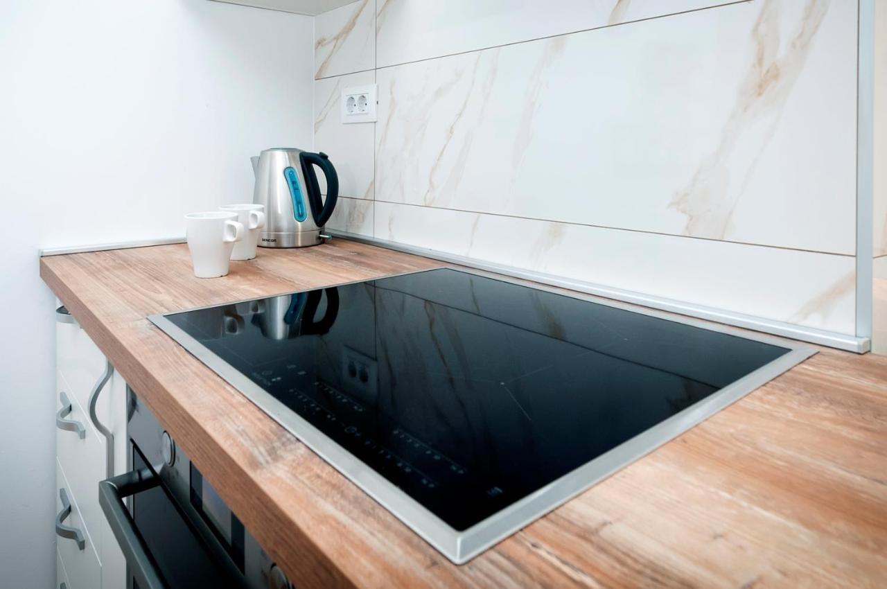 Otto Apartment With Sea View And Parking Rovinj Bagian luar foto