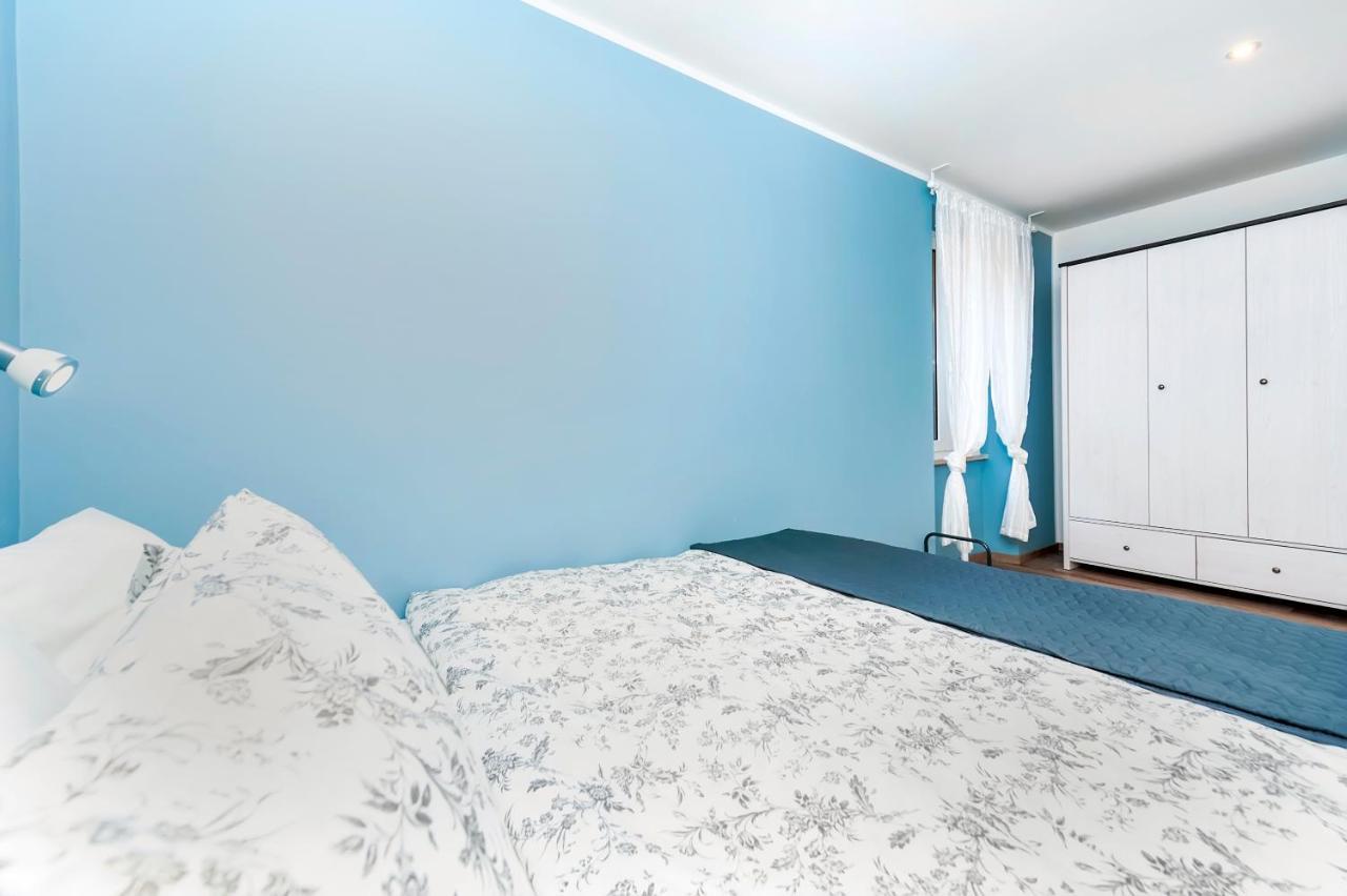 Otto Apartment With Sea View And Parking Rovinj Bagian luar foto
